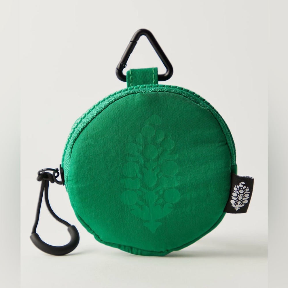 FP Movement Essentials Only Pouch in Green NWT